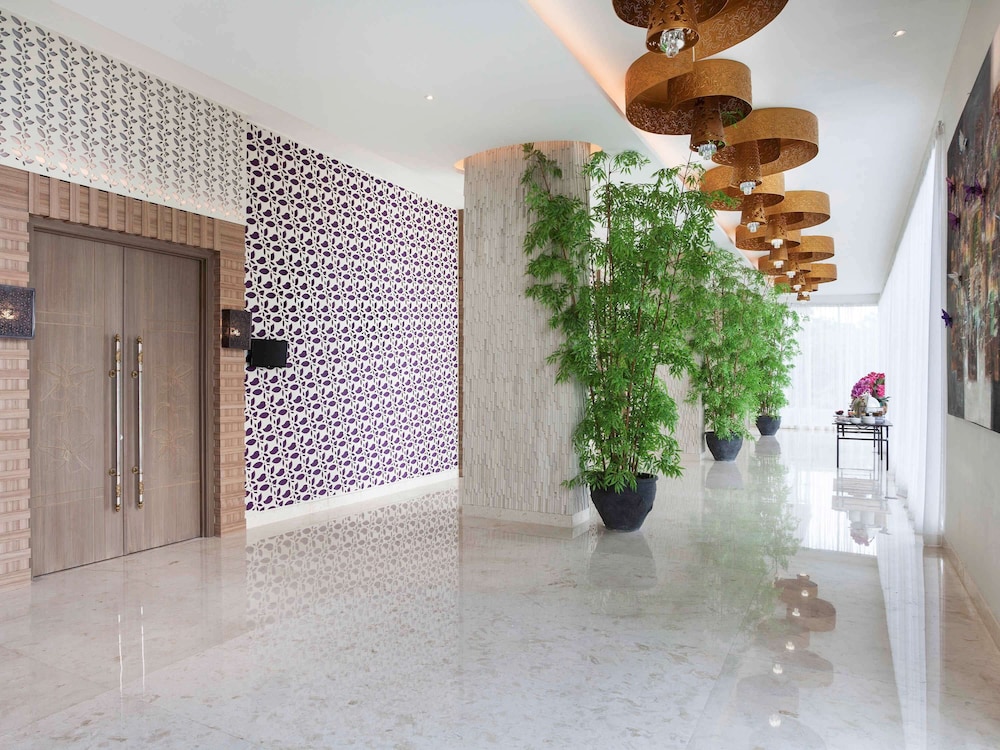 IBIS STYLES CIKARANG 7/35
