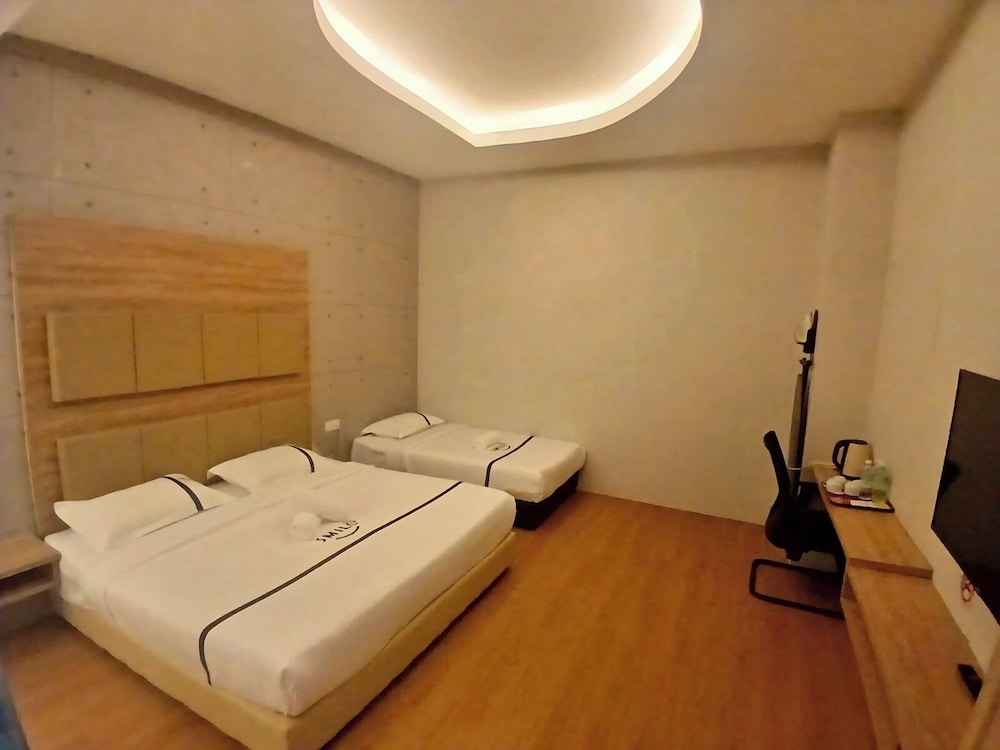 Top Holiday Hotel 38/52