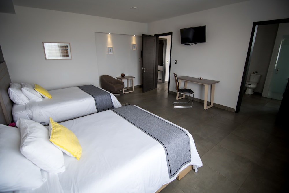Maria Ines Hotel Suite 24/59