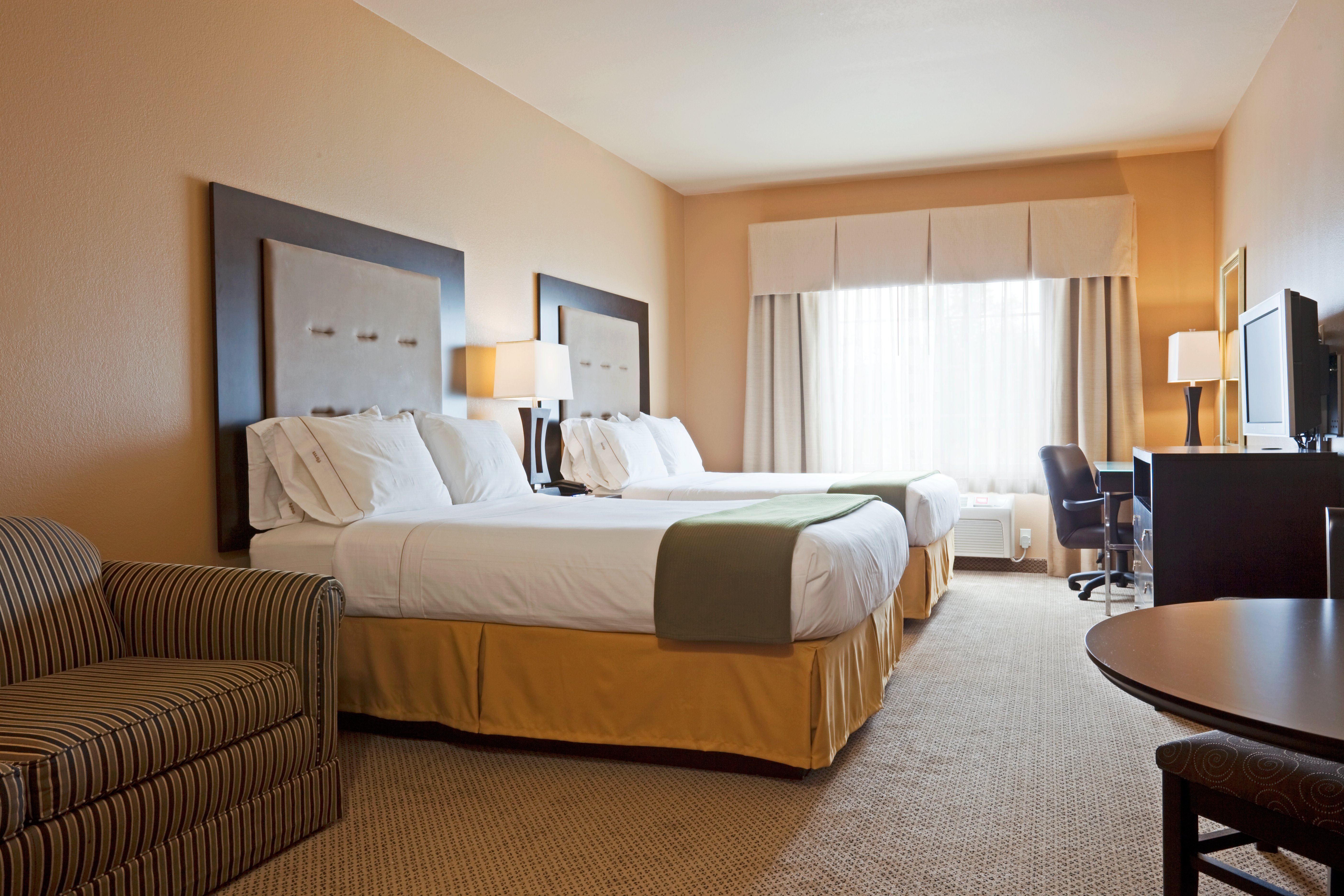Holiday Inn Express Hotel And Suites Eau Claire North 16/57