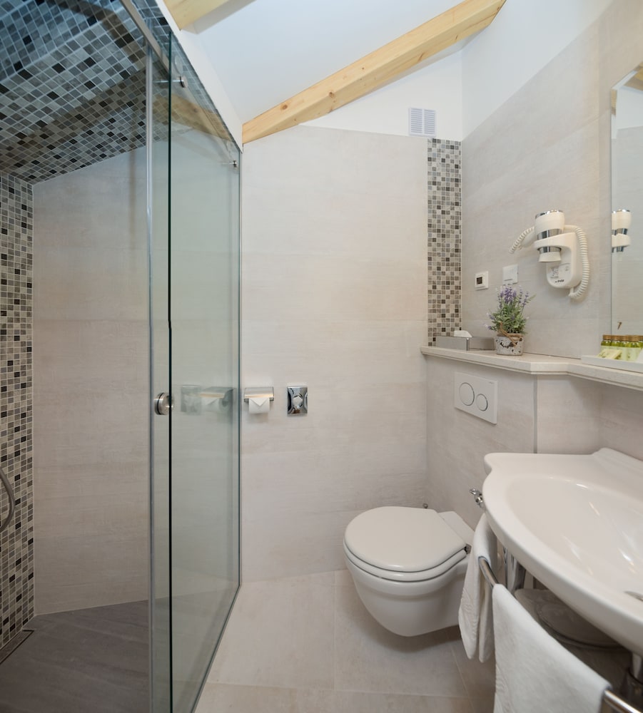 Priska Heritage Rooms 40/50