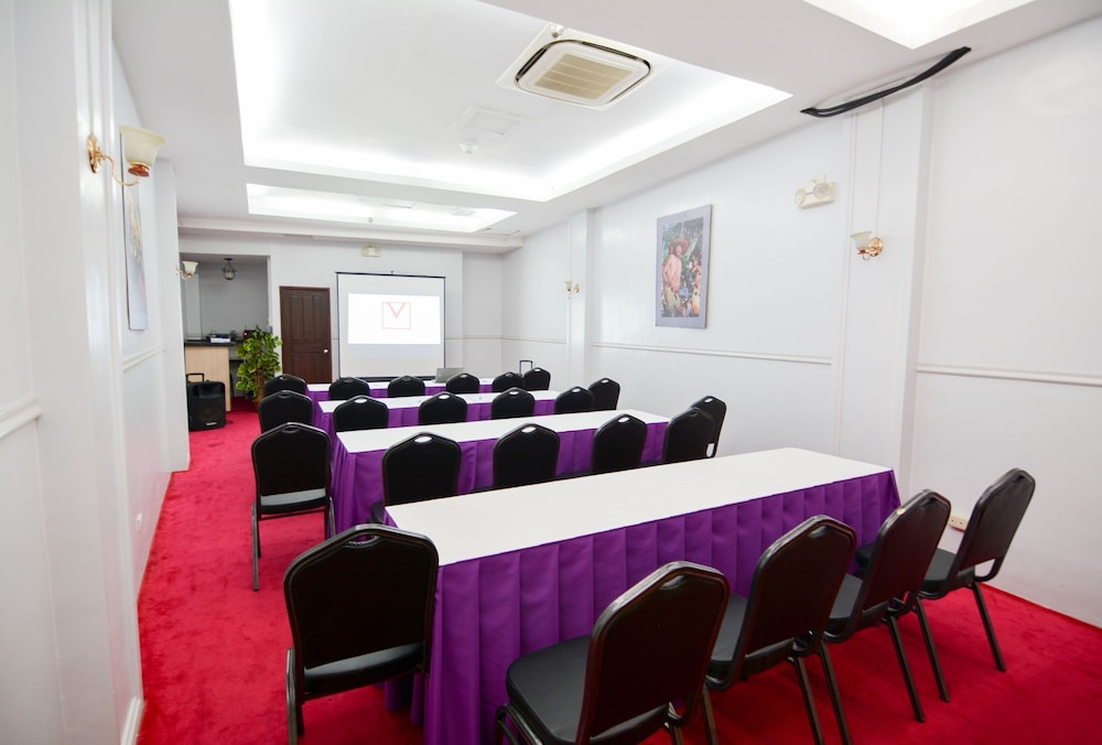 Viven Hotel 34/39