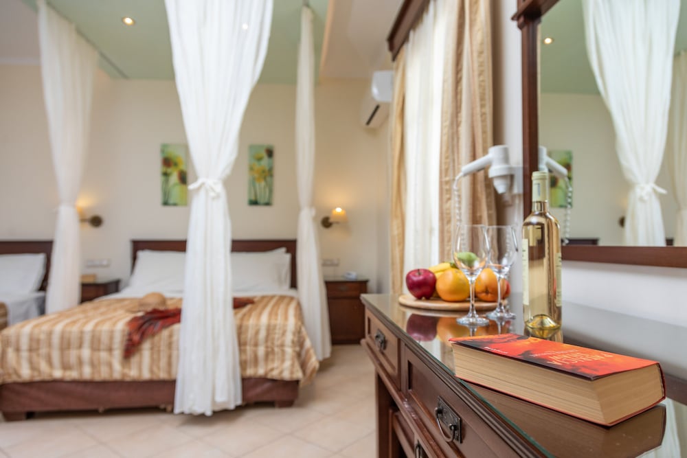Katerina Hotel 25/76