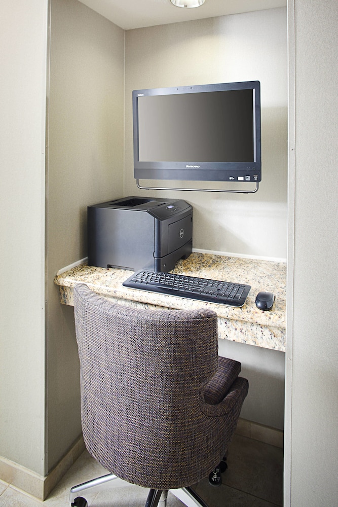 Residence Inn by Marriott Seattle Bellevue 47/57