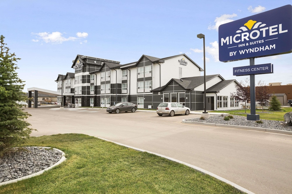 Microtel Inn Suites By Wyndham Blackfalds Red Deer North 1/23