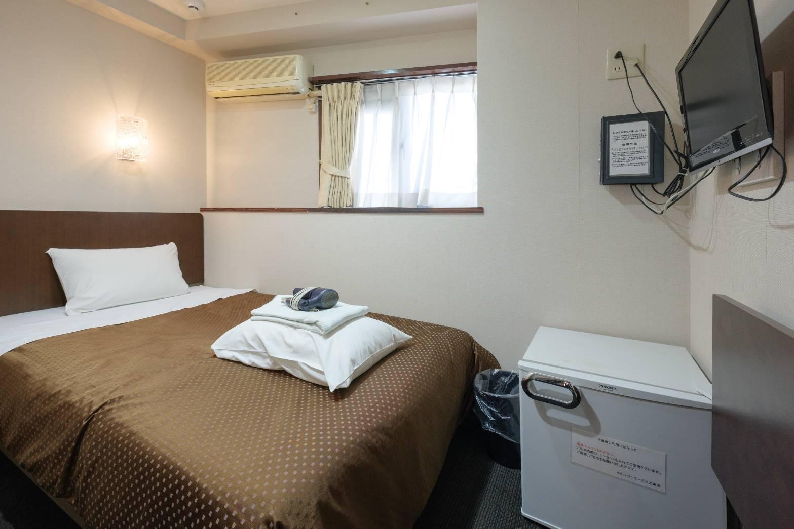 Semi Room, Double Bed