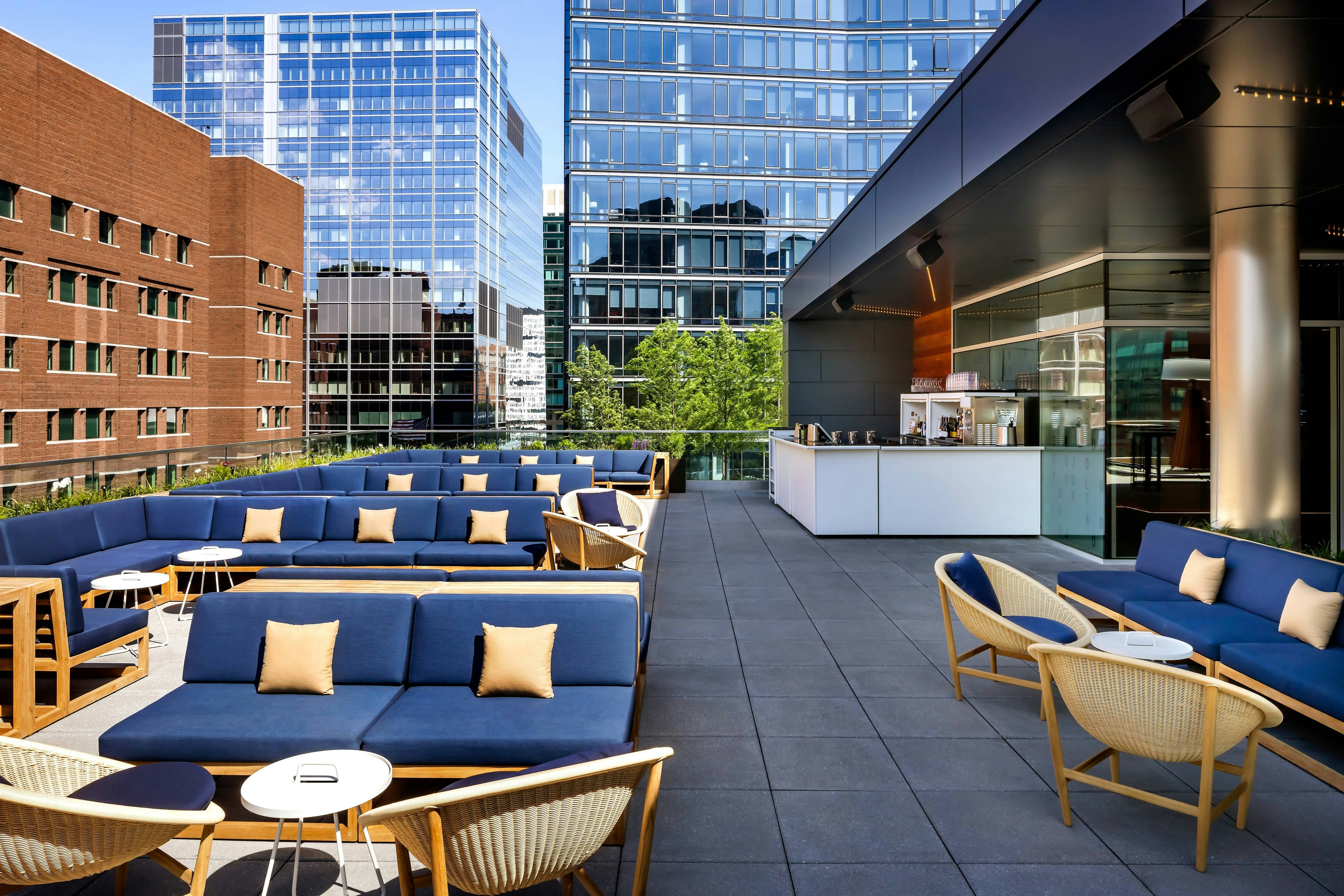 The Envoy Hotel, Autograph Collection 9/10