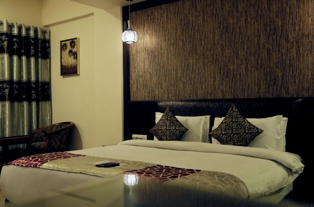 Hotel Mittal Avenue 11/22