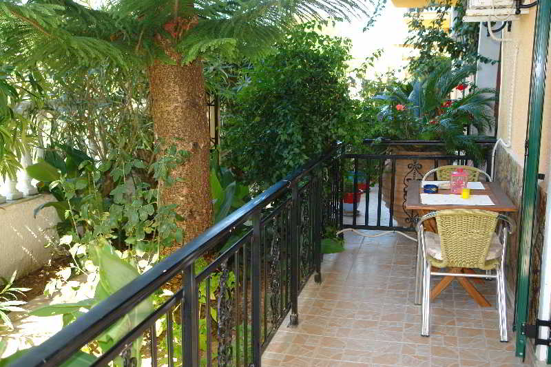 VILLA NEFELI 8/23
