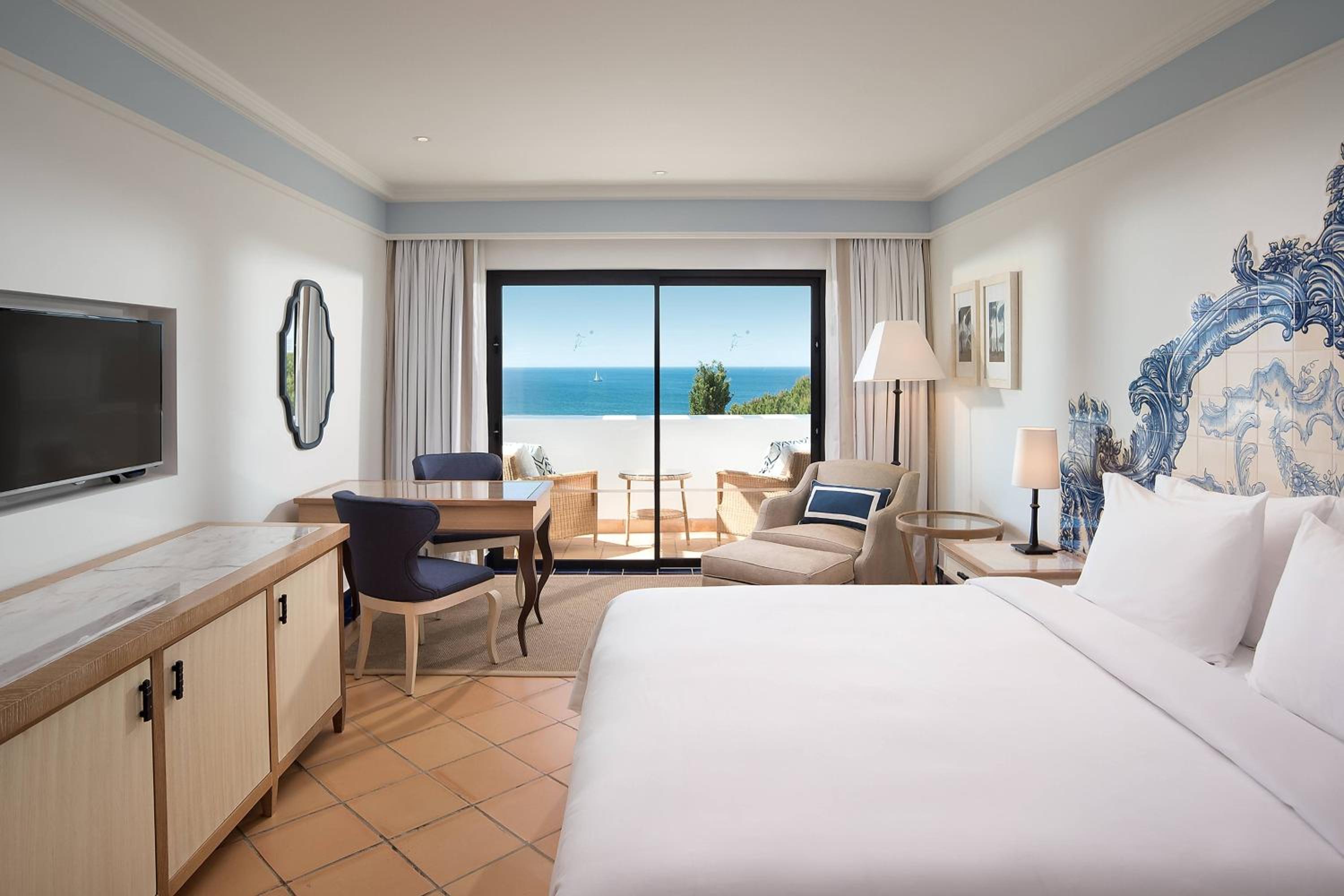 Deluxe, Twin Beds, Ocean View