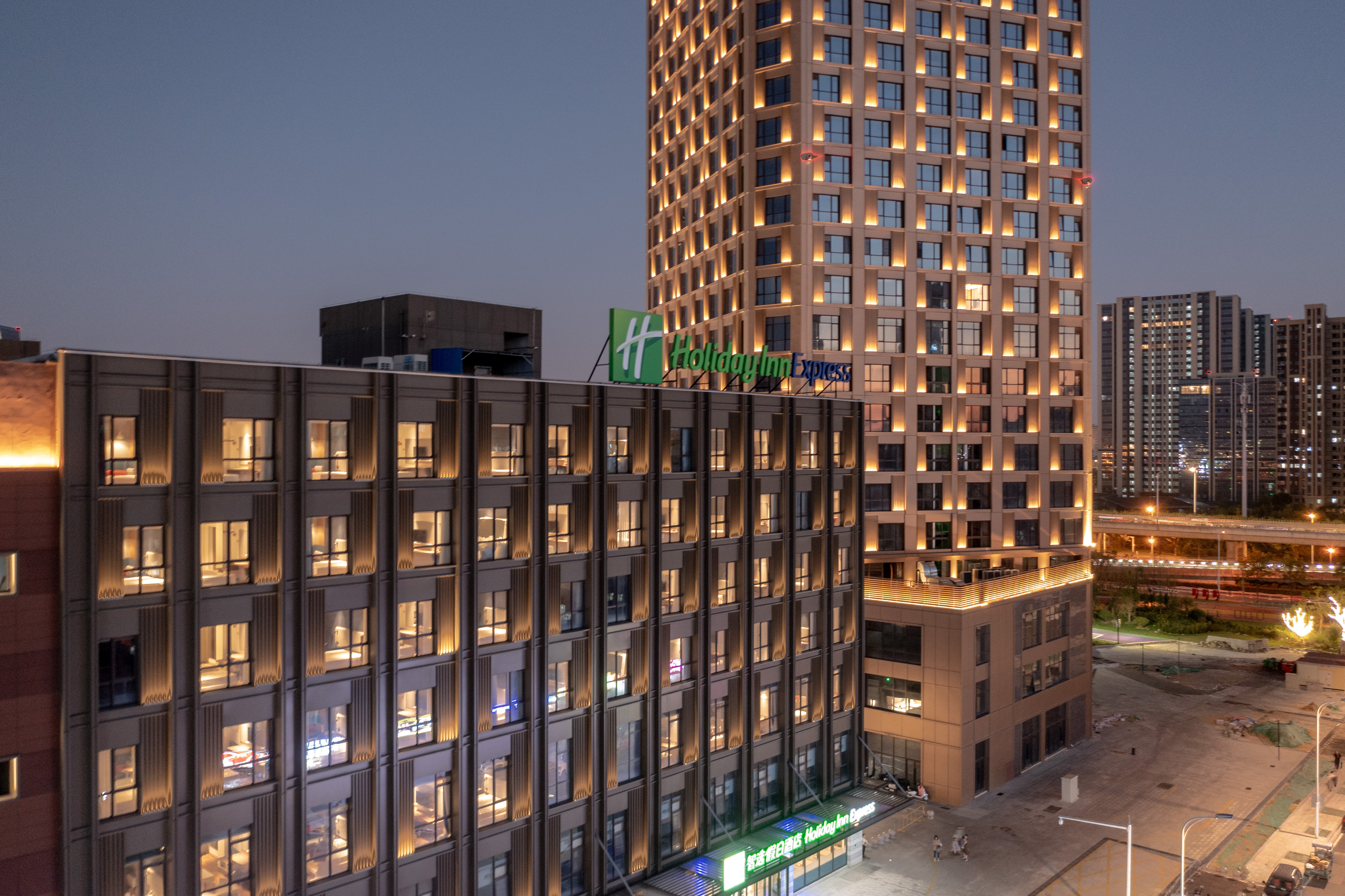 Holiday Inn Express Nantong North Gateway 7/50