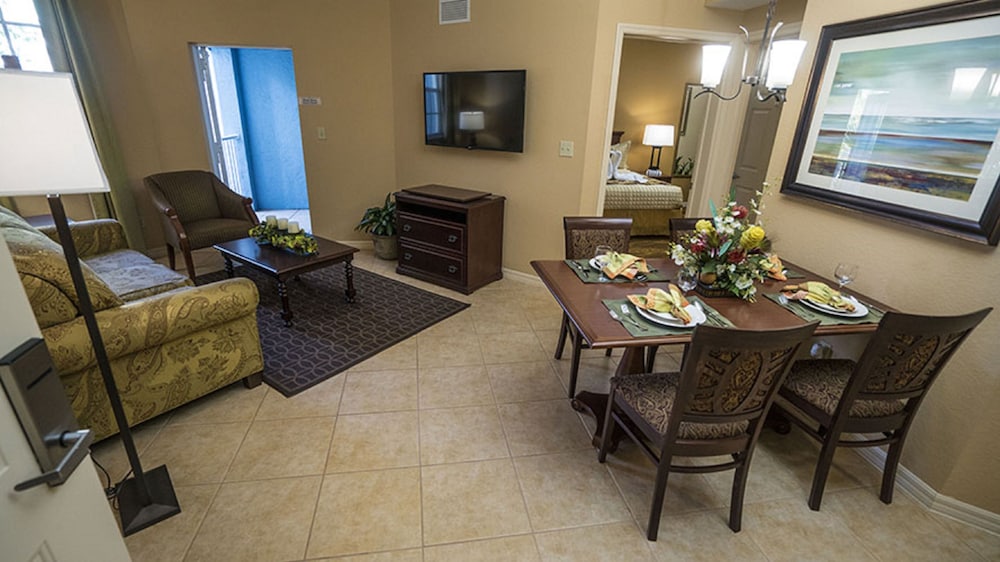 Mizner Place At Weston Town Center 40/69