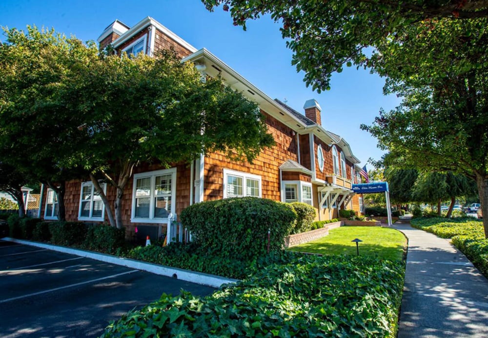 Elm House Inn 7/48