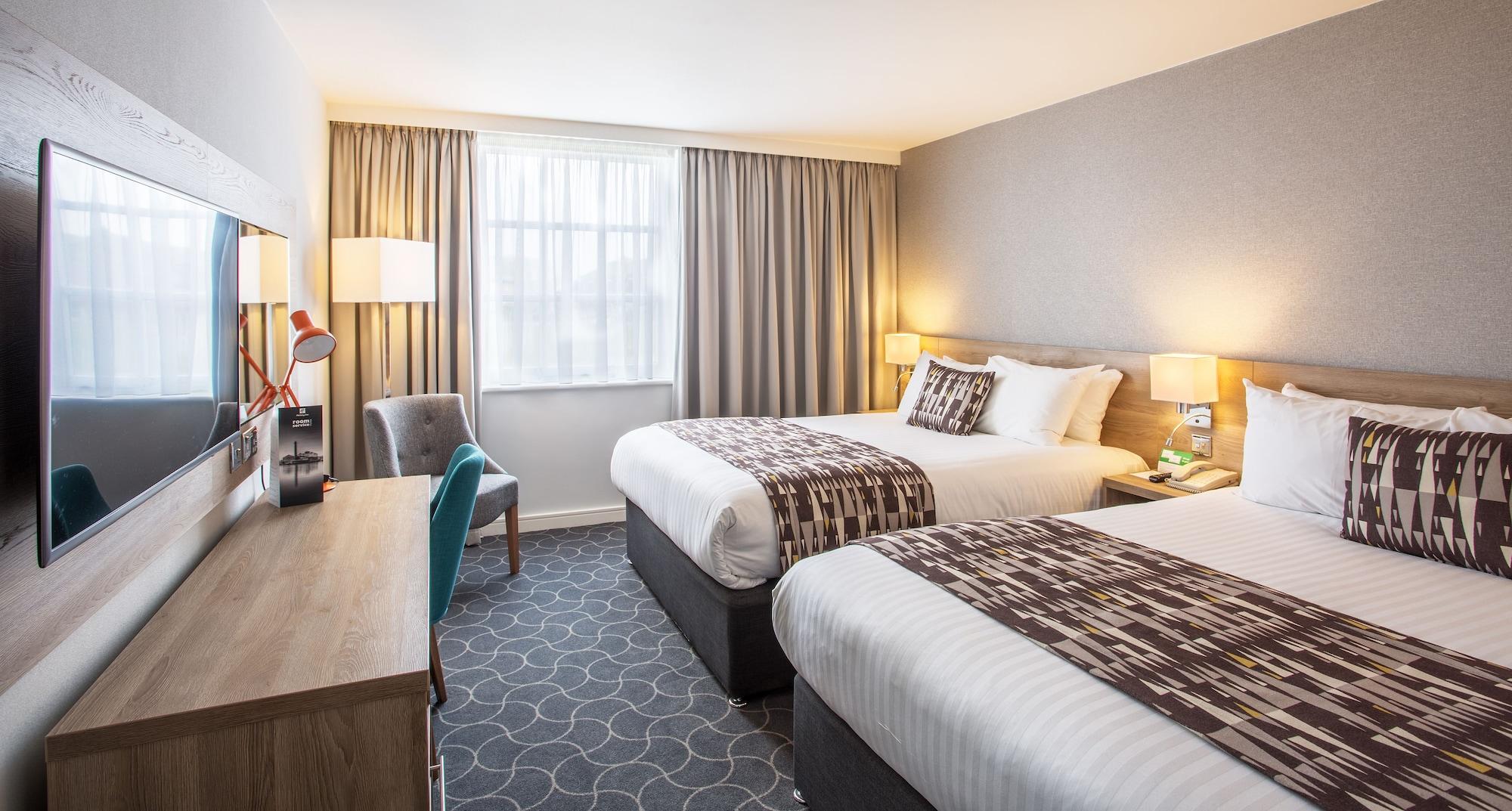 Standard, Multiple Beds, Canal View