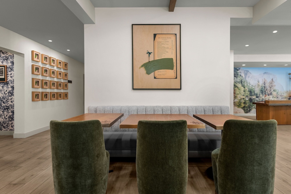 The Inelle, Oakhurst Yosemite, a Tribute Portfolio Hotel 23/46