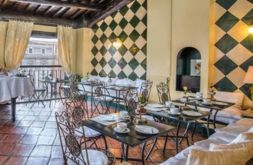 Fontana Hotel Rome 47/59