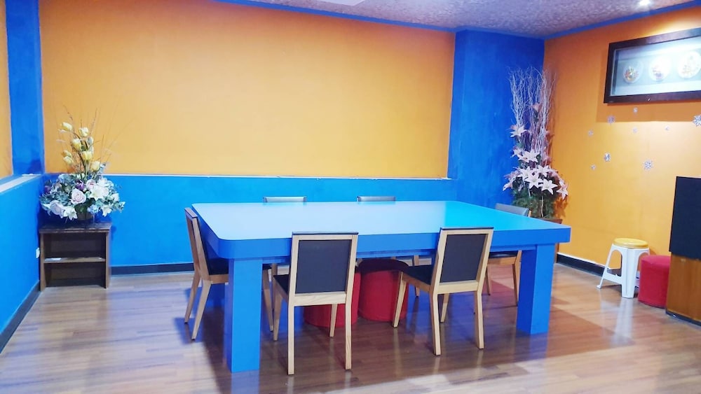 Apple Hotel 25/41