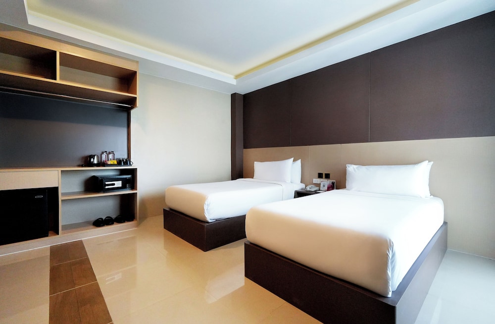 Glow Pattaya 26/50