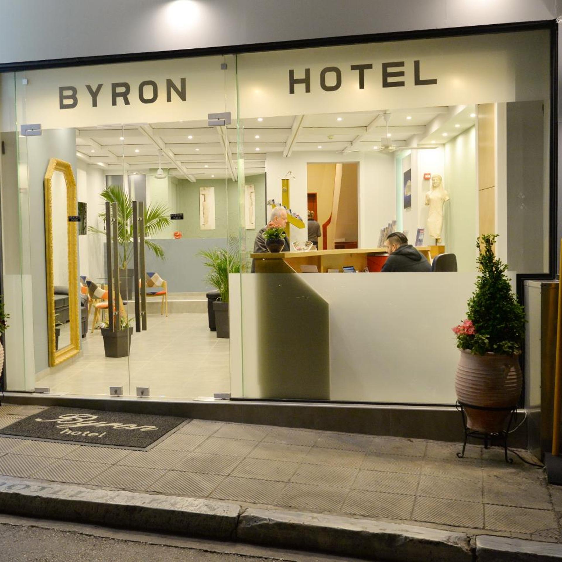 Byron Hotel 6/73