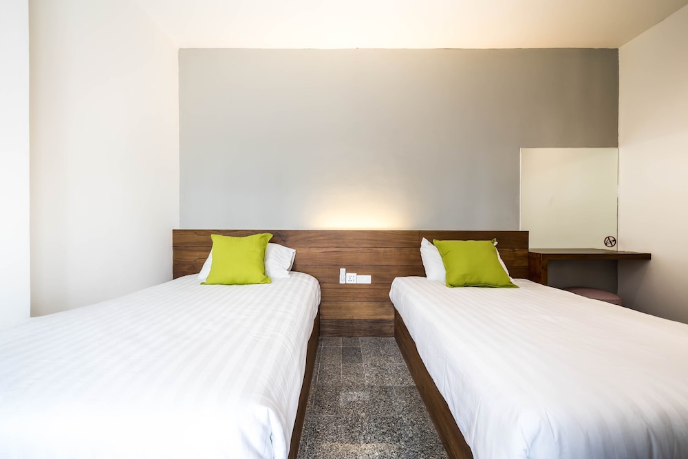 Nice Hotel Ratchada 8/40
