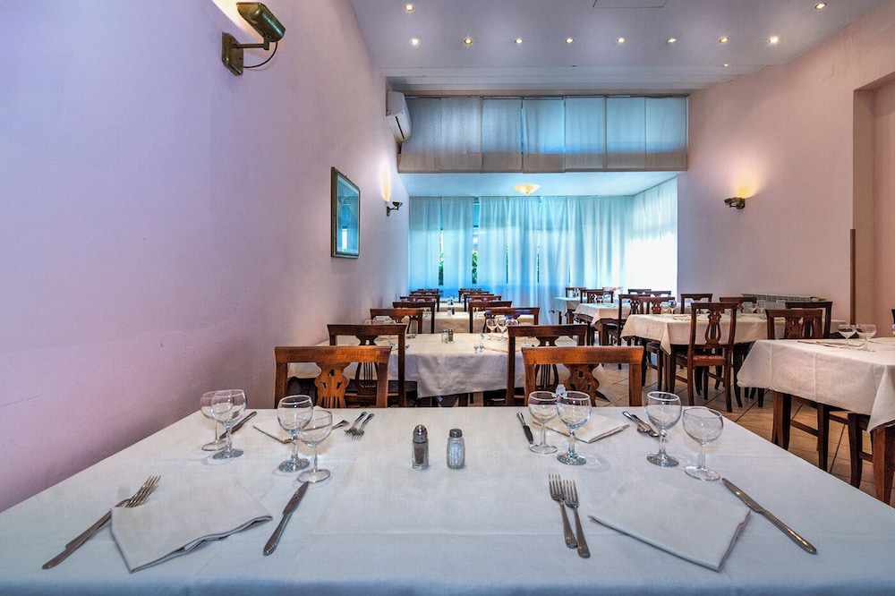 Hotel Ambasciatori 46/62