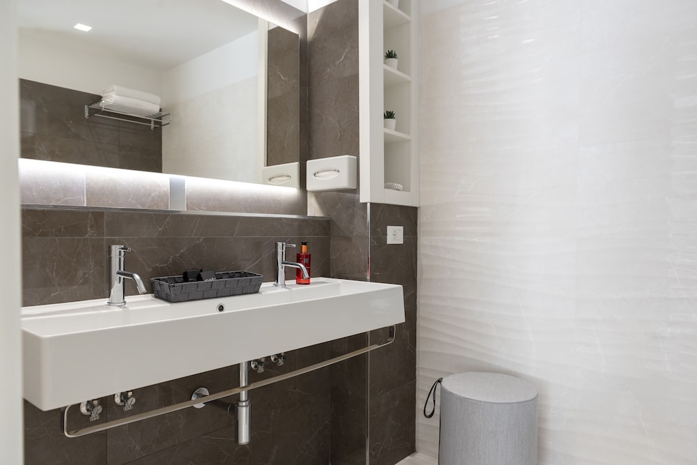 Hotel Delle Rose 48/50