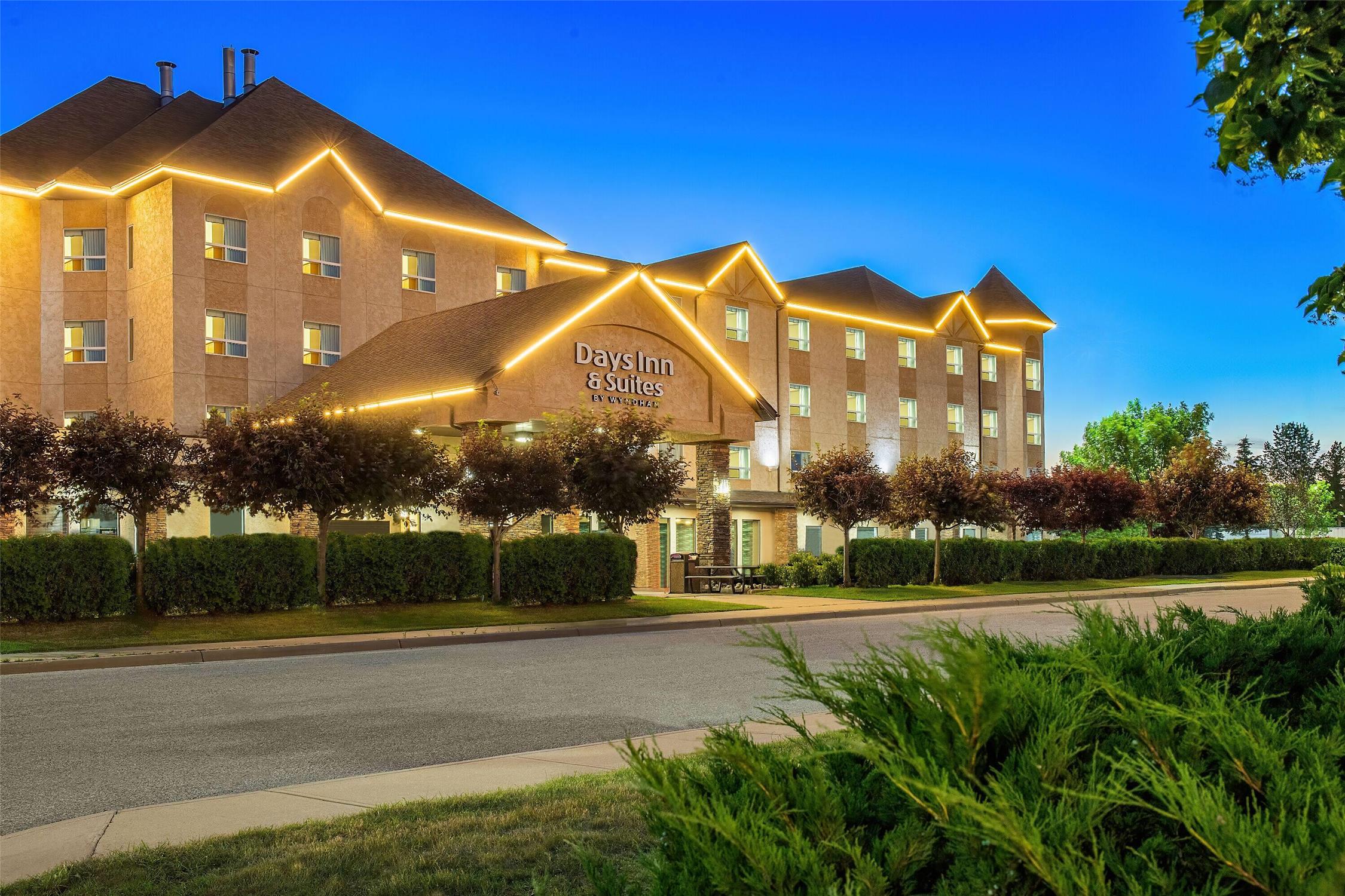 Days Inn & Suites By Wyndham West Edmonton 17/20