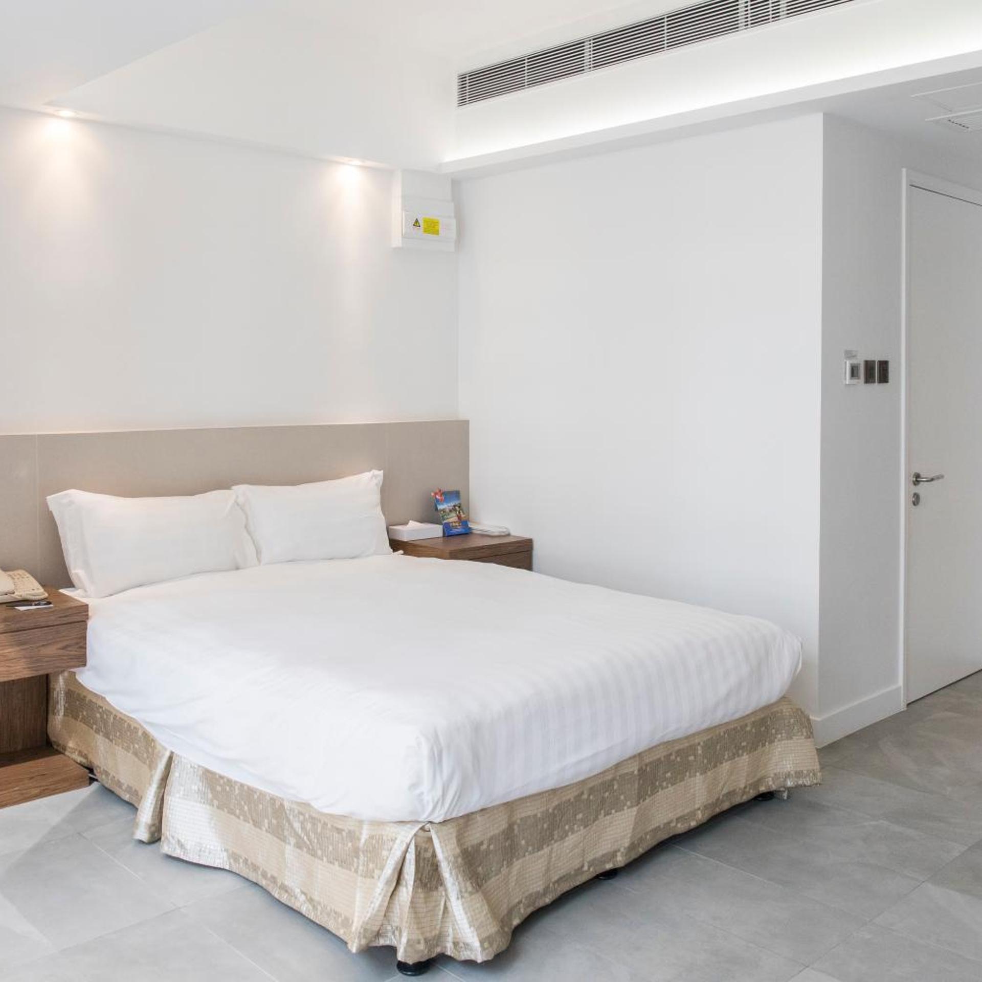 Deluxe, Double Bed