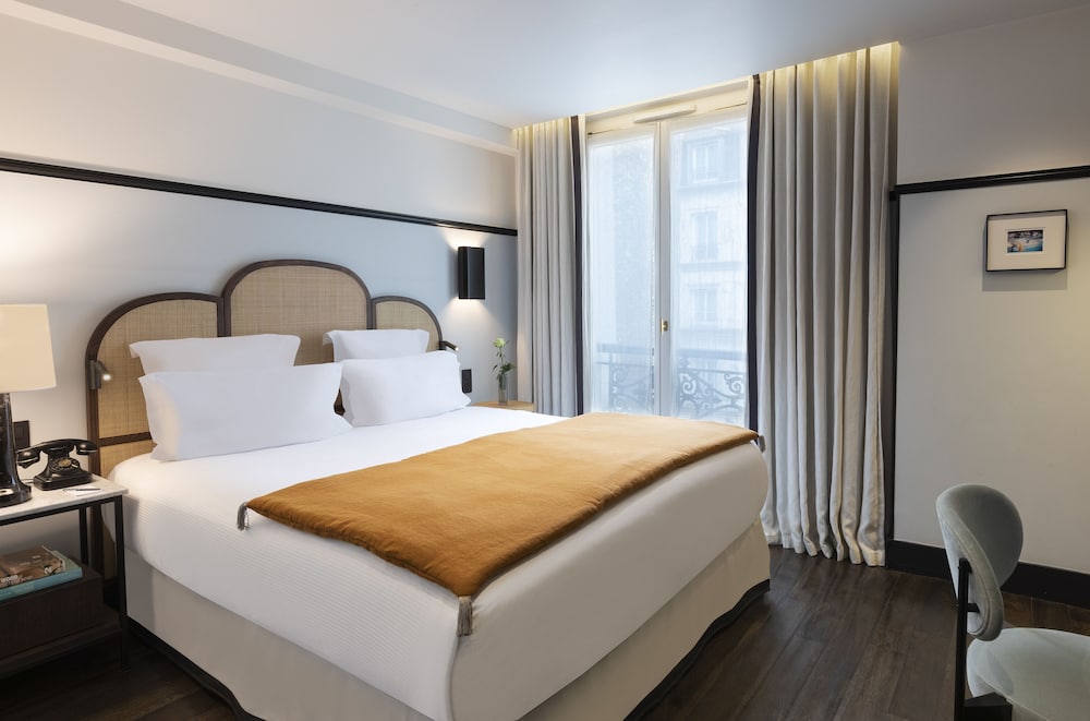 SUPERIOR, DOUBLE BED