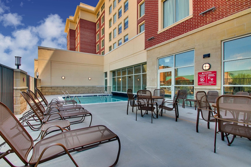 Drury Inn & Suites Iowa City Coralville 45/50
