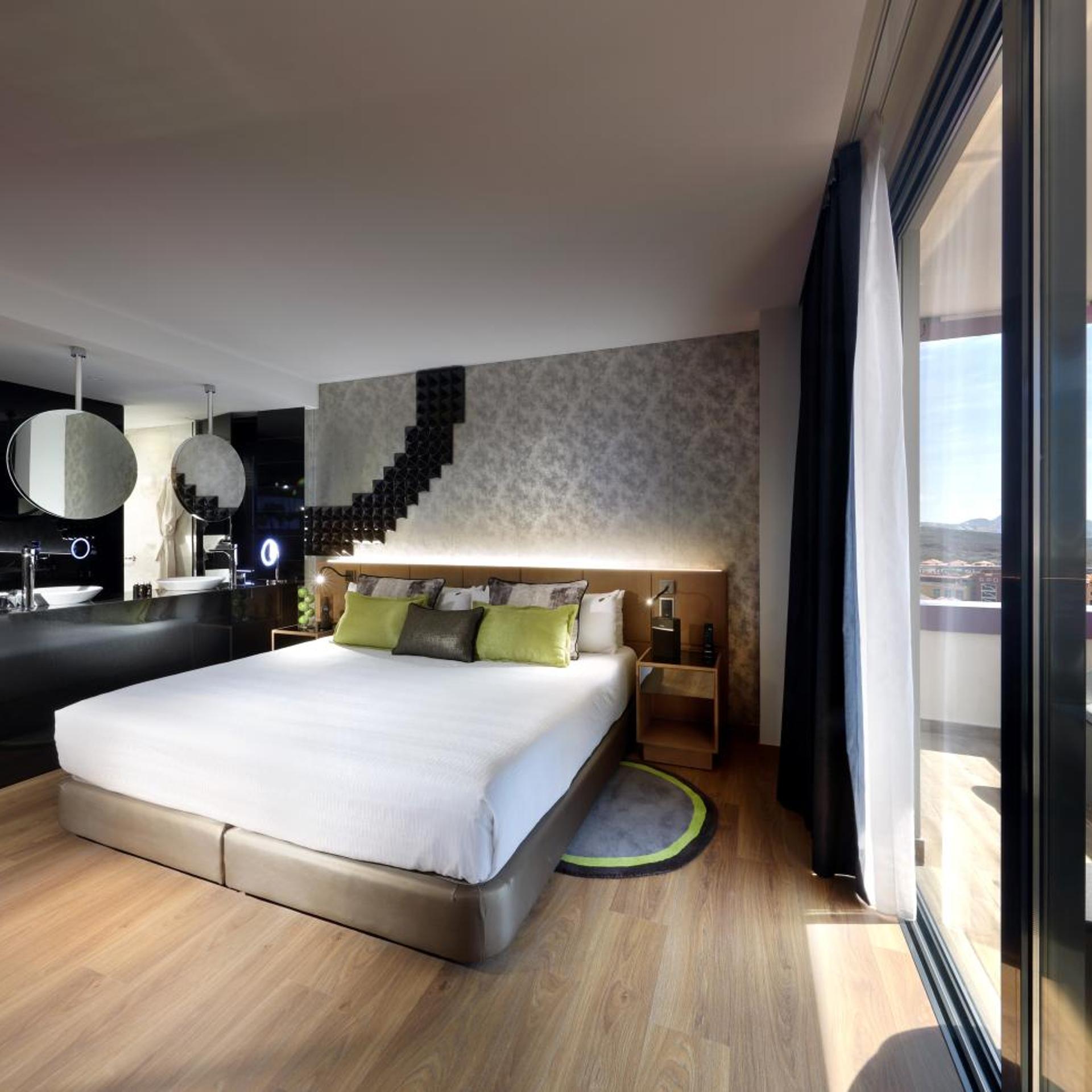 Gold, Connecting, Deluxe, Double Bed
