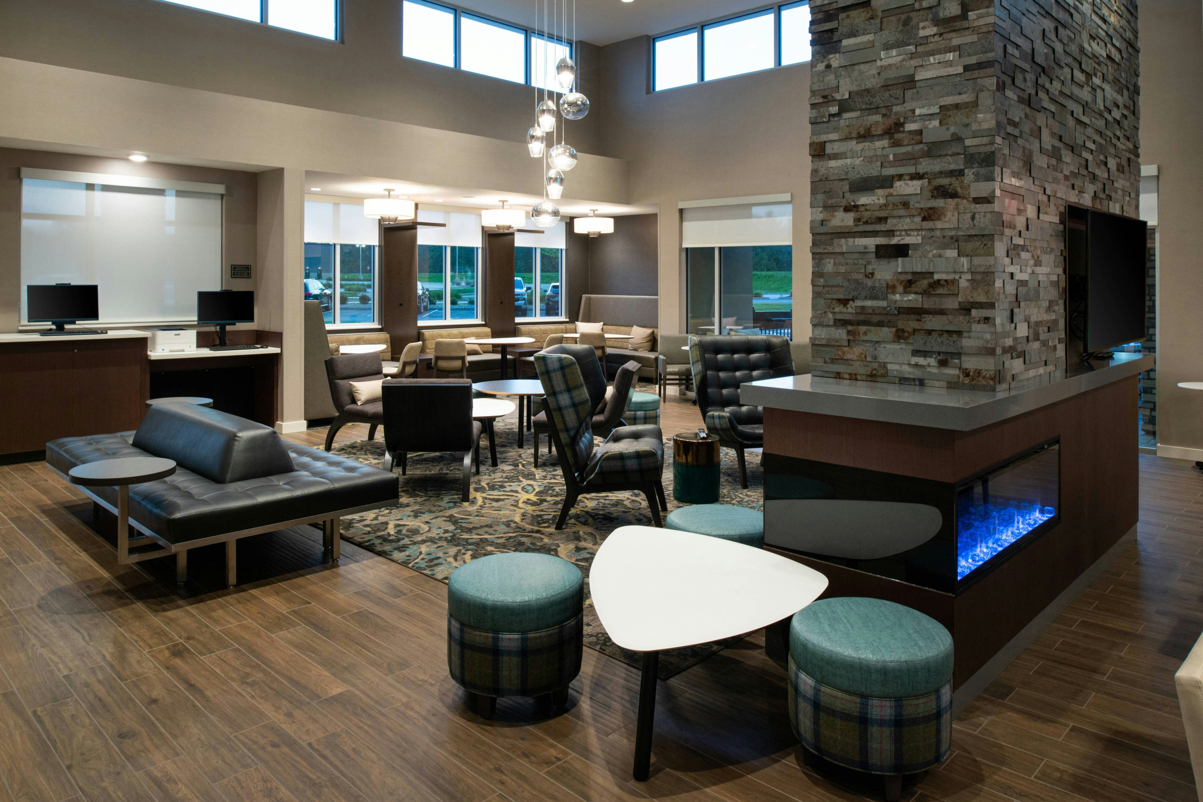 Residence Inn by Marriott St. Louis Chesterfield 7/16