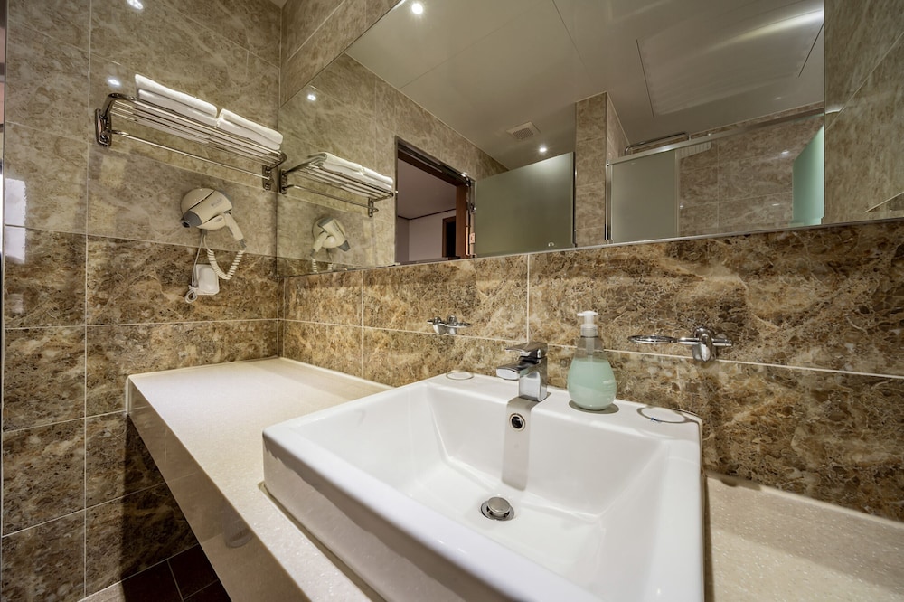 Sunrise Hotel Sungsan 58/62