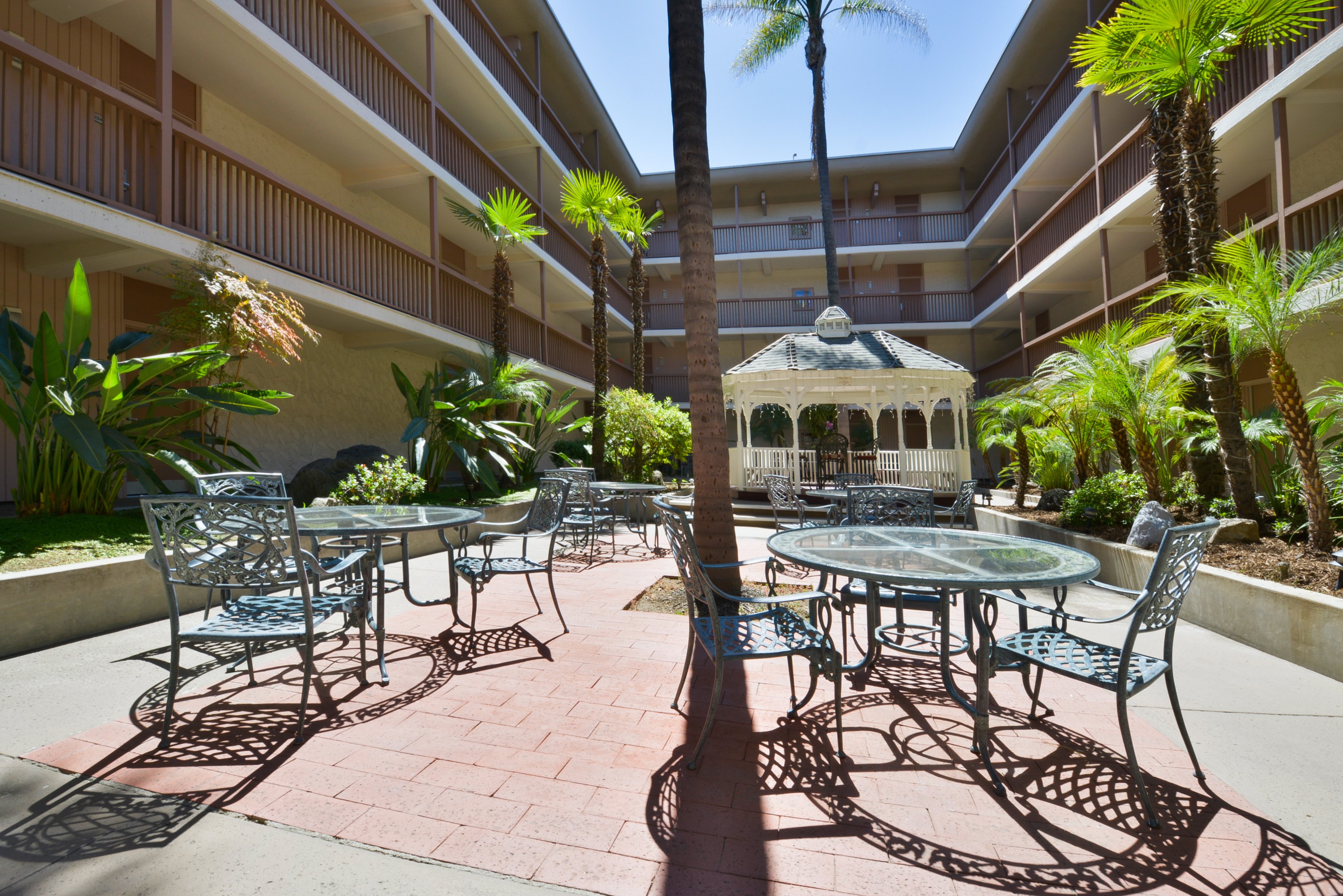 Best Western Plus Thousand Oaks Inn 32/50
