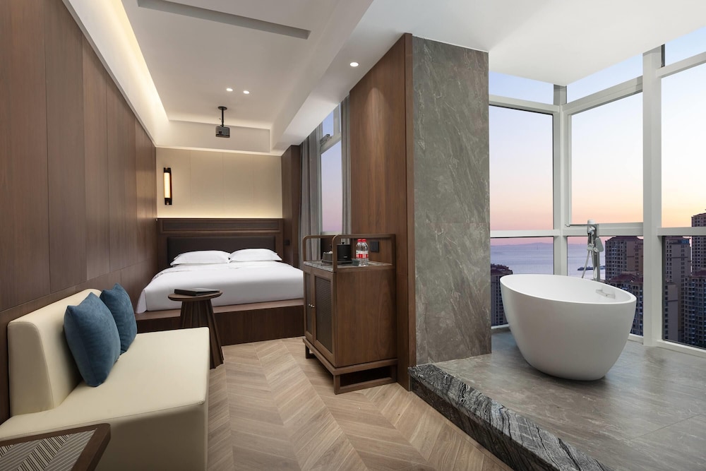 Days Hotel by Wyndham Weihai Huoju Eight Street 37/37