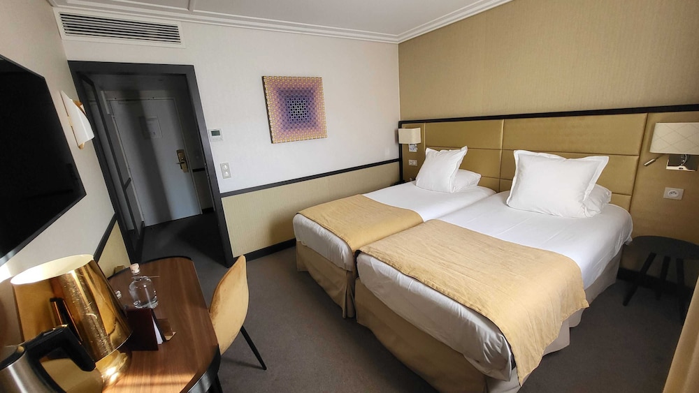 Paris Neuilly Hotel 27/64