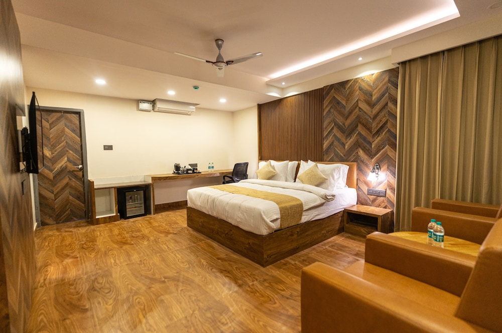 Clarks Inn Airport Hotel Bangalore 12/34