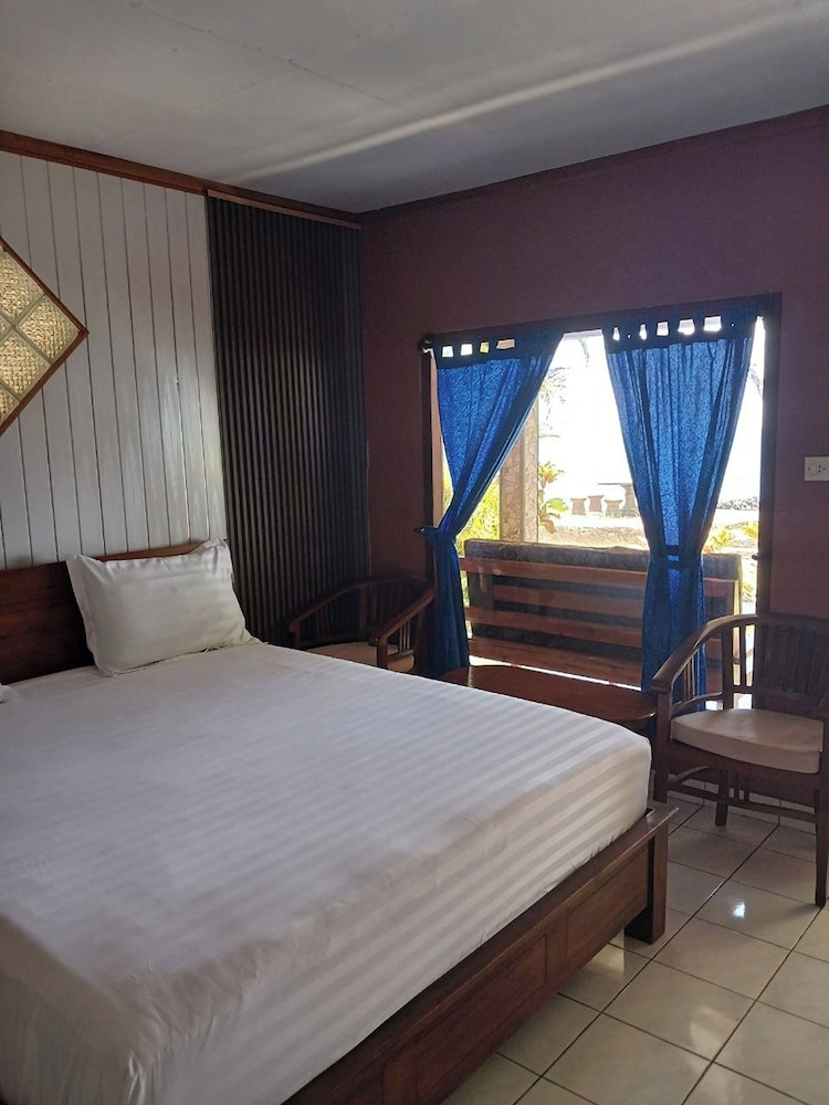 Hotel Tara Bar & Resto Air Sanih by ZUZU 21/57