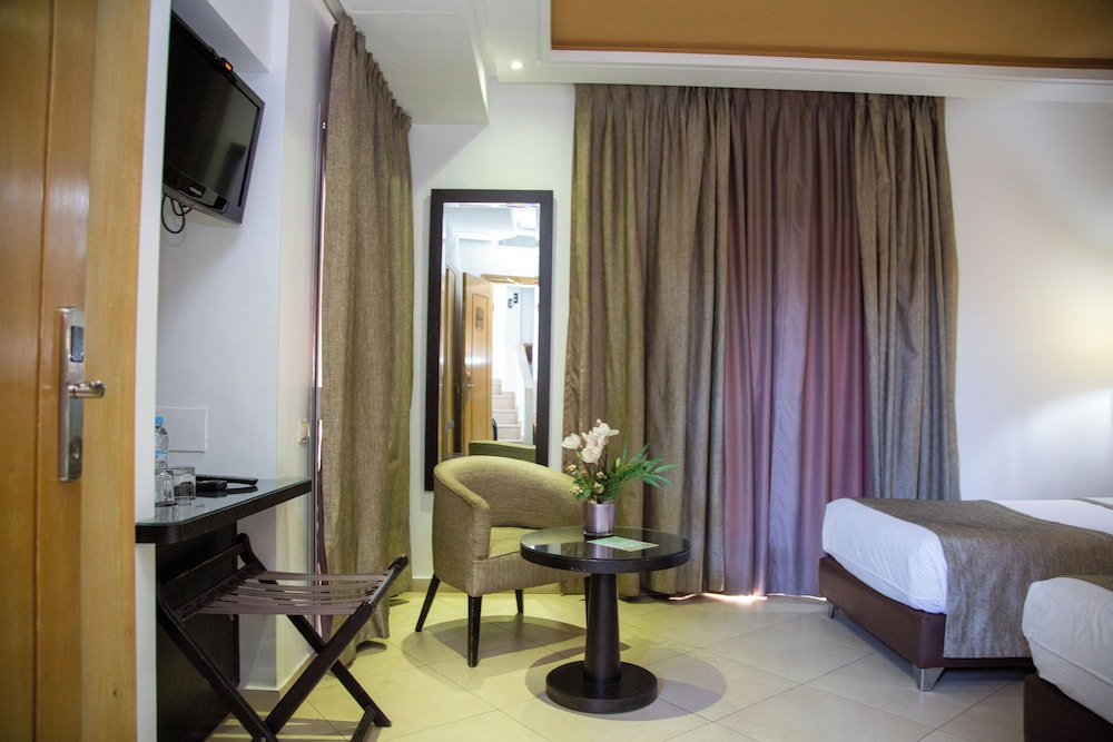 Malak Hotel 13/28