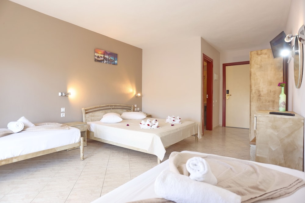 Summer Dream Hotel 9/50