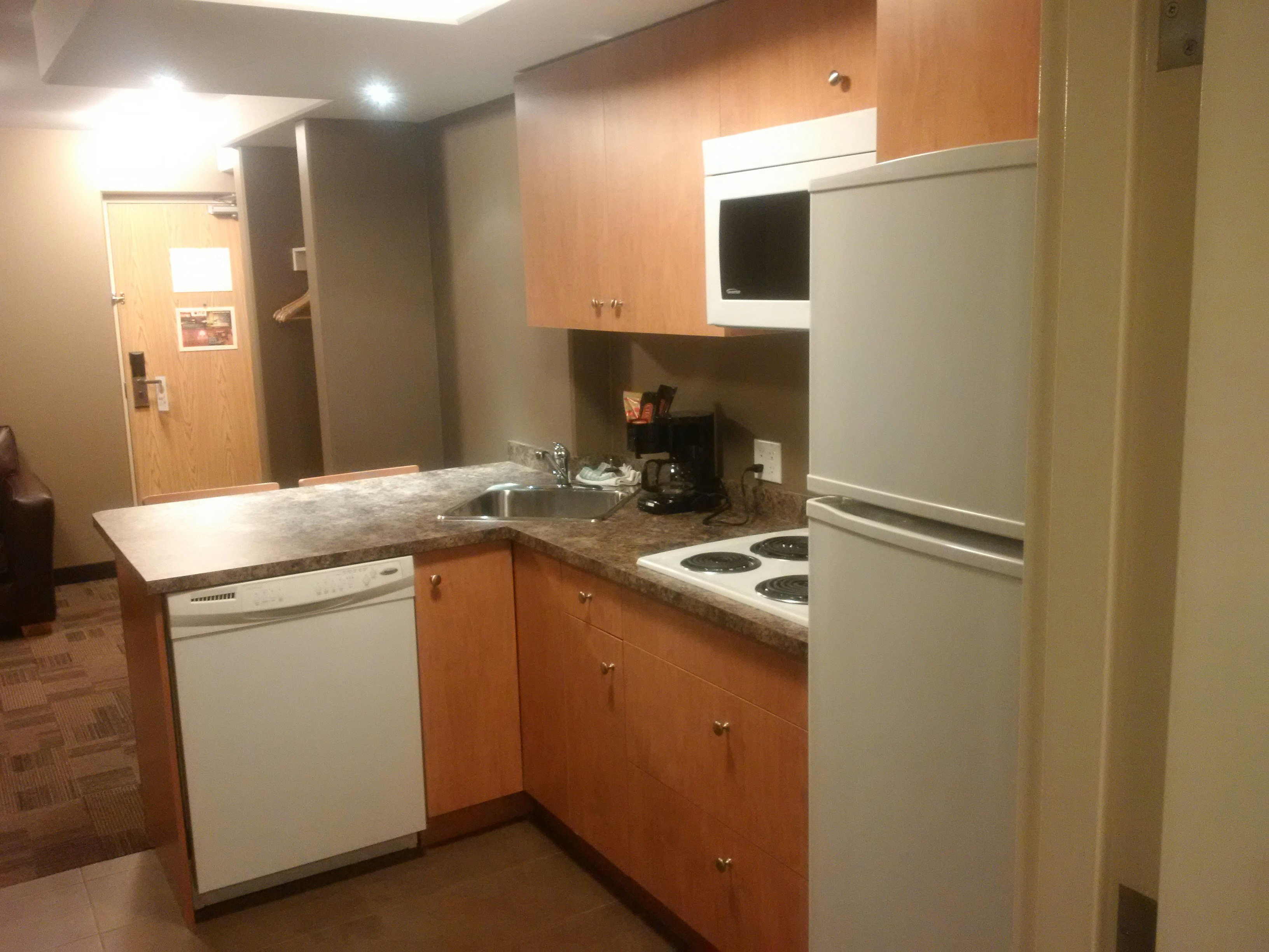 Woodlands Inn Suites 2/34