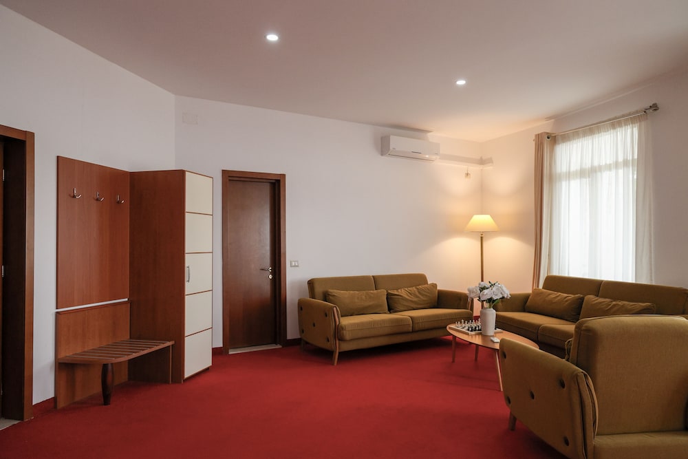 Chateau Linza Resort 41/56