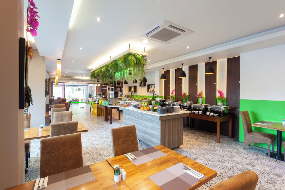 Thanthip Beach Resort 38/50