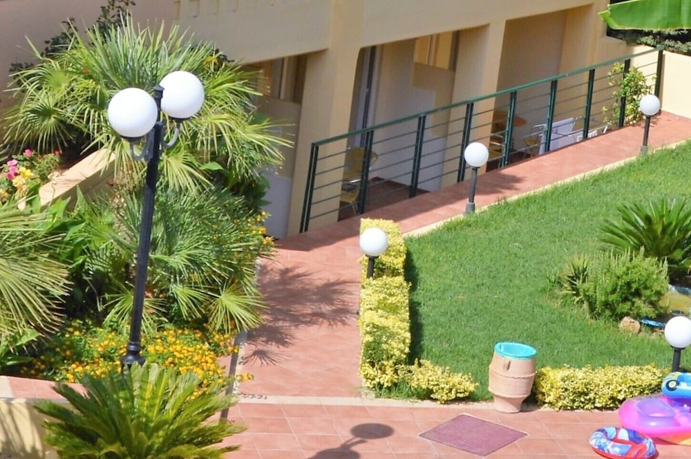 Helios Apartments 41/50