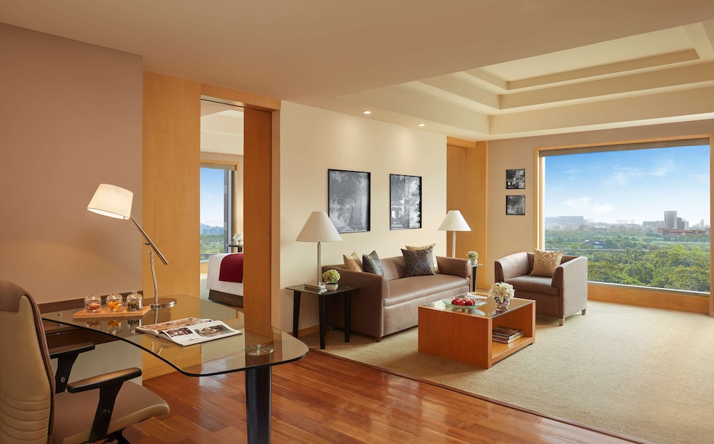 Grand Hyatt Mumbai Hotel and Residences 43/75