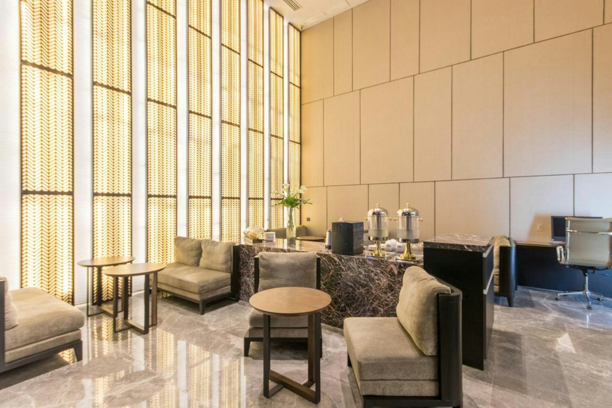 Im Hotel 23/37