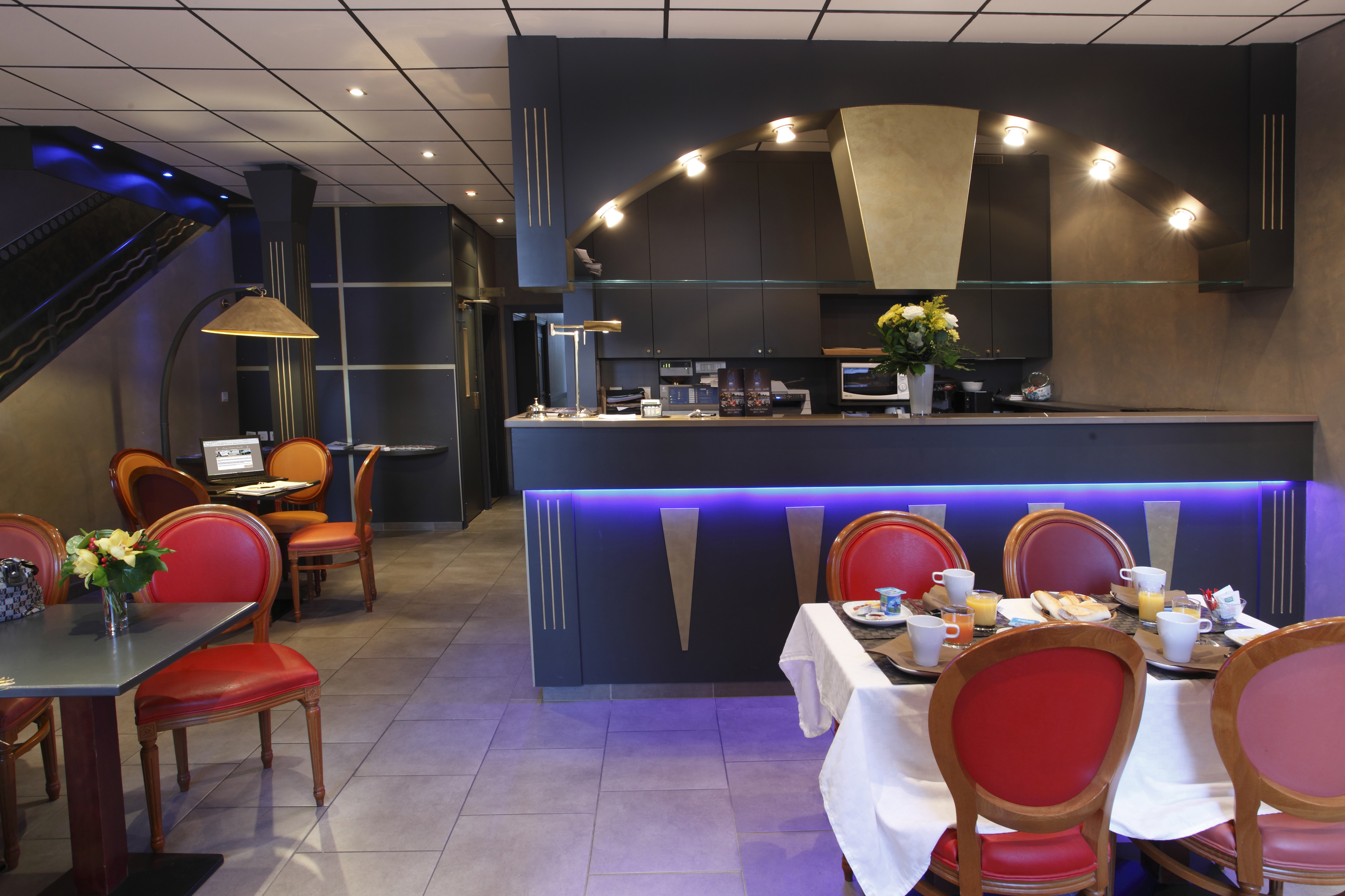 restaurant cafeteria