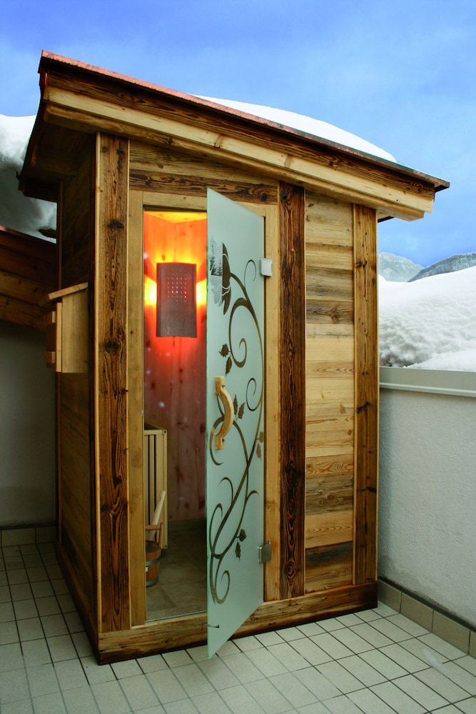 Hotel Larchenhof Erpfendorf bei Kitzbuhel 1/50