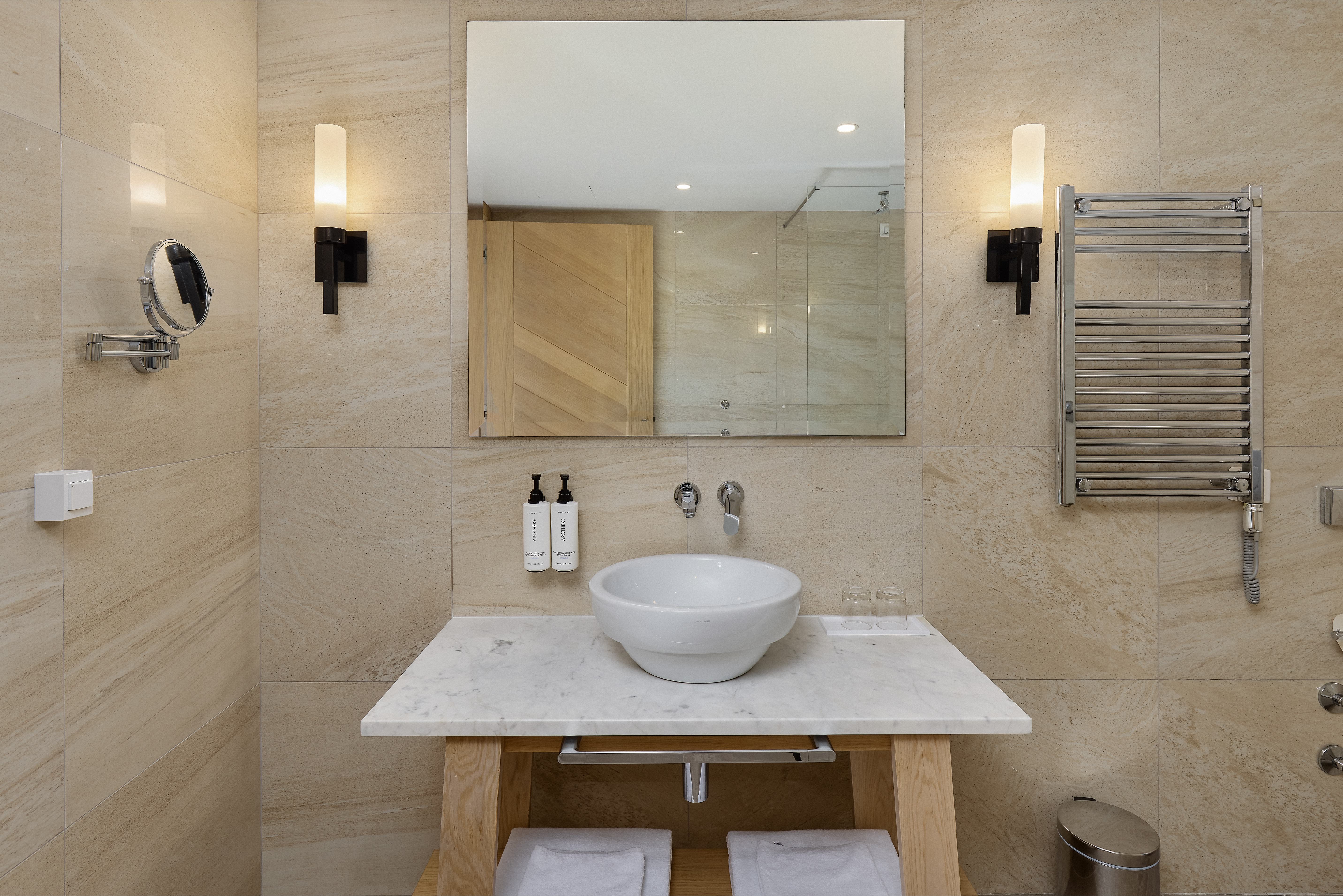 غرفة بريميوم بسرير مزدوج بإطلالة على المدينة، Hotel Budva 3/5