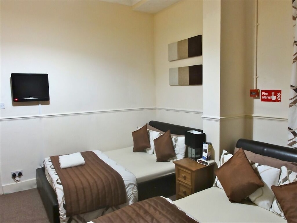 Skylark B &amp; B 38/57